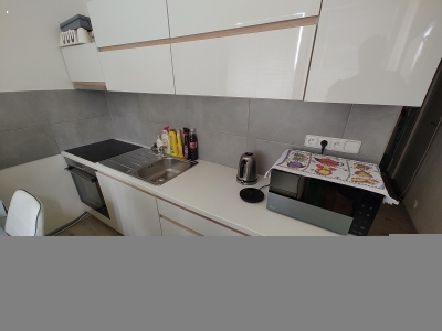 1+1, 37 m², Náměstí SNP
